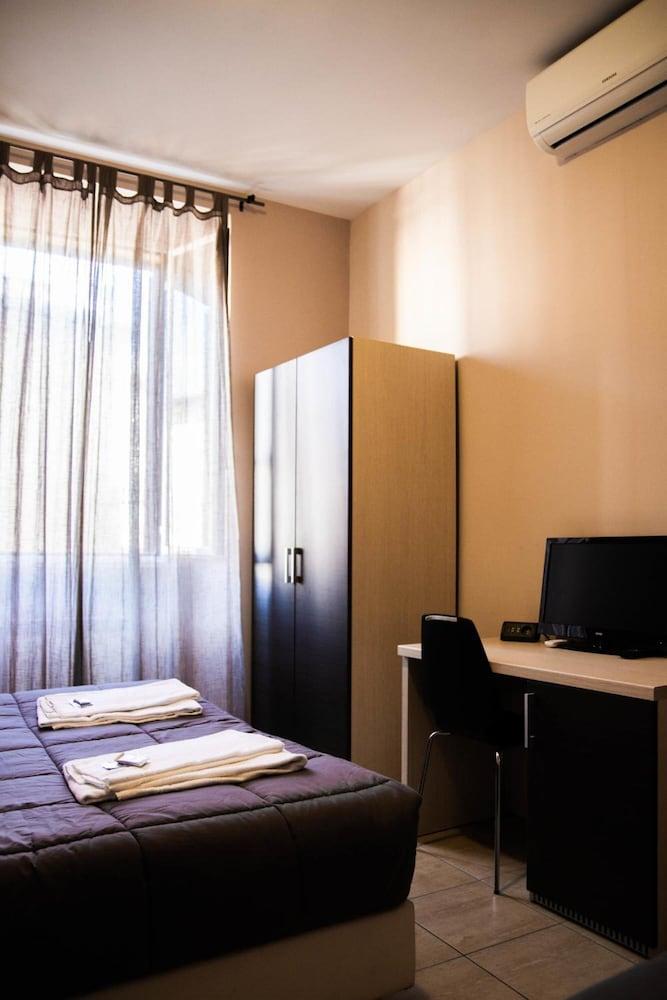 Mosaic Central Guest House Rome Exterior photo