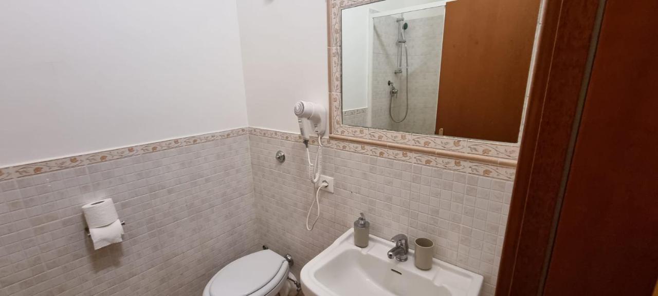Mosaic Central Guest House Rome Exterior photo