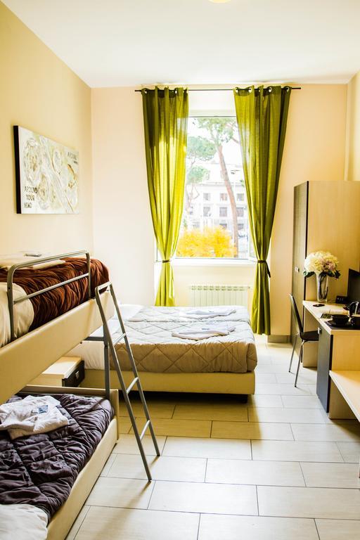 Mosaic Central Guest House Rome Room photo